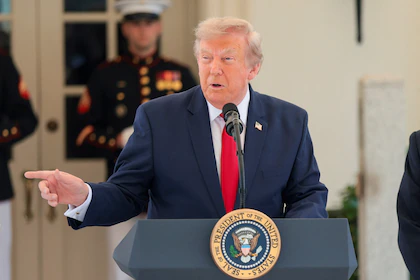 Trump afirmó que Irán rompió un acuerdo preliminar y ratificó la presión militar y económica sobre Teherán