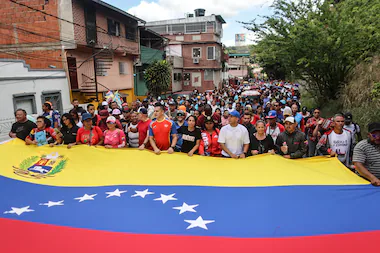 Venezuela: el chavismo y la oposición volvieron a movilizarse en Caracas a dos años de las elecciones presidenciales