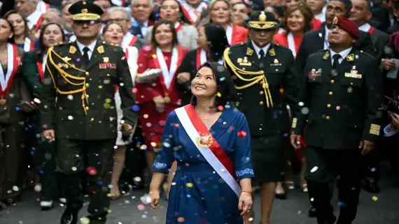 Keiko Fujimori asumió la presidencia de Perú