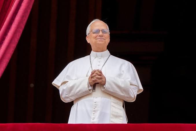 El papa León XIV se enfrenta a la primera gran crisis de su pontificado, provocada por un grupo católico rebelde